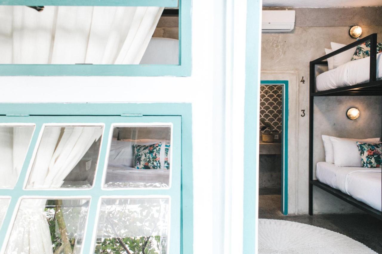 Kosta Hostel Seminyak Kültér fotó
