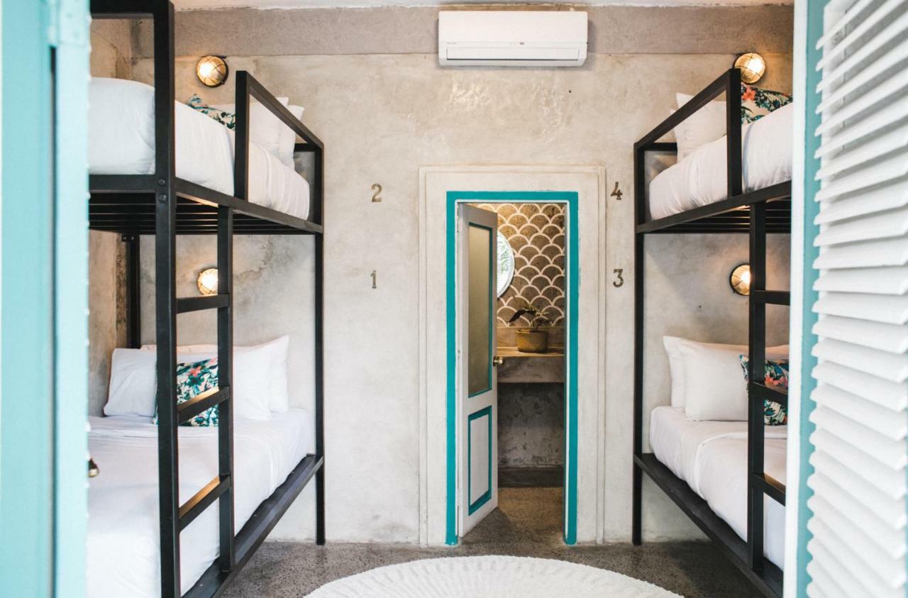 Kosta Hostel Seminyak Kültér fotó