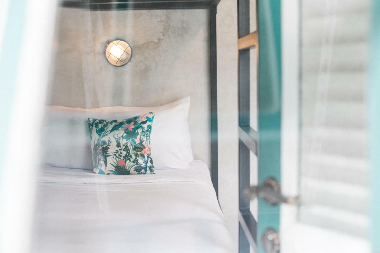 Kosta Hostel Seminyak Kültér fotó