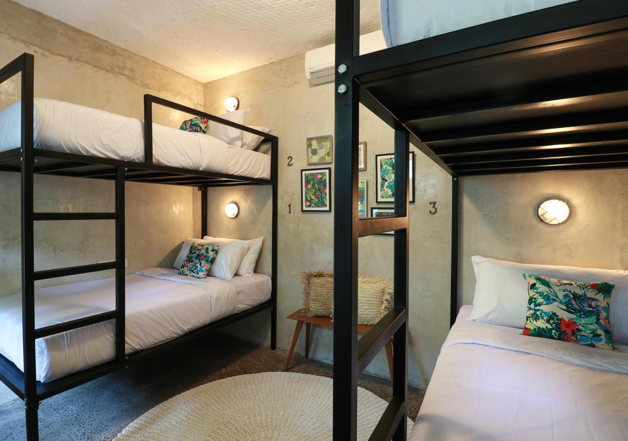 Kosta Hostel Seminyak Kültér fotó