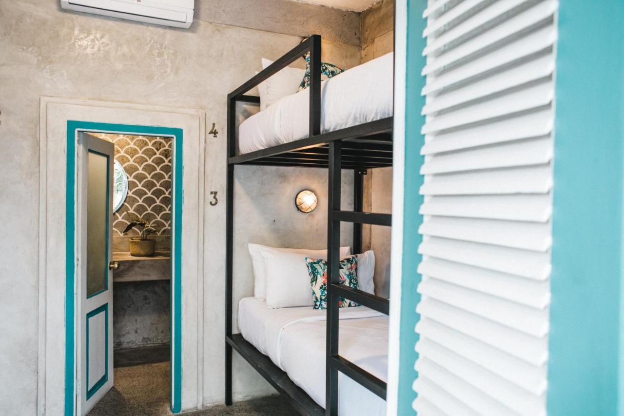 Kosta Hostel Seminyak Kültér fotó
